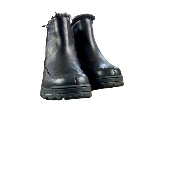 NIB UGG Moto 5150 unisex Black Leather Shearling Side Zip Ankle Boots US 10 - Picture 3 of 6